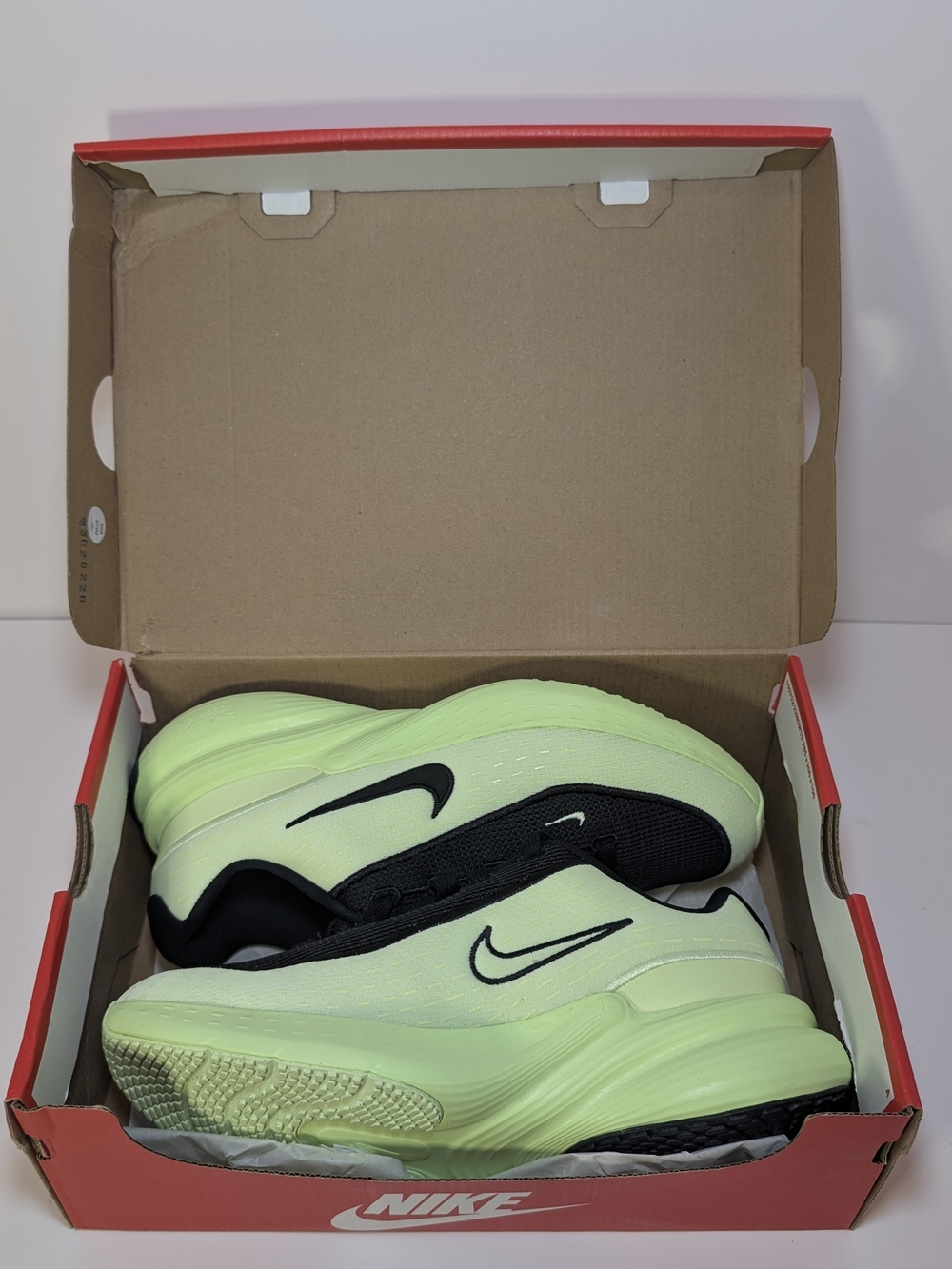 Nike Uplift SC Youth Size 5.5Y Running Shoes Black And Bright Volt Color NIB - Picture 8 of 8